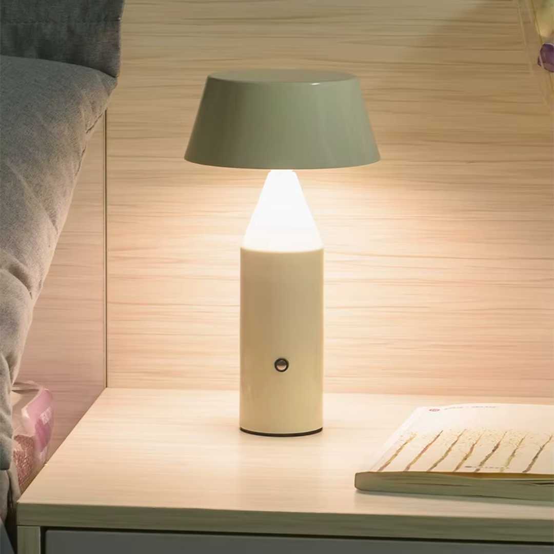 Nordisk Lys - Genopladelig Metal Bordlampe